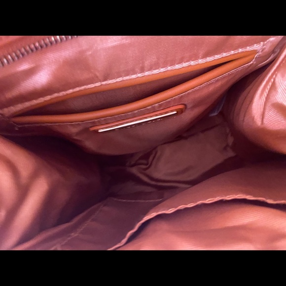 Handbag - Picture 3 of 4